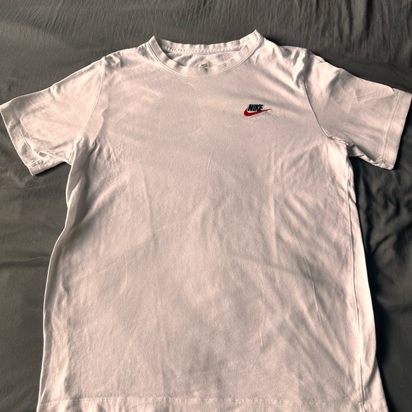 Large Nike shirt bundle - Picture 11 of 11